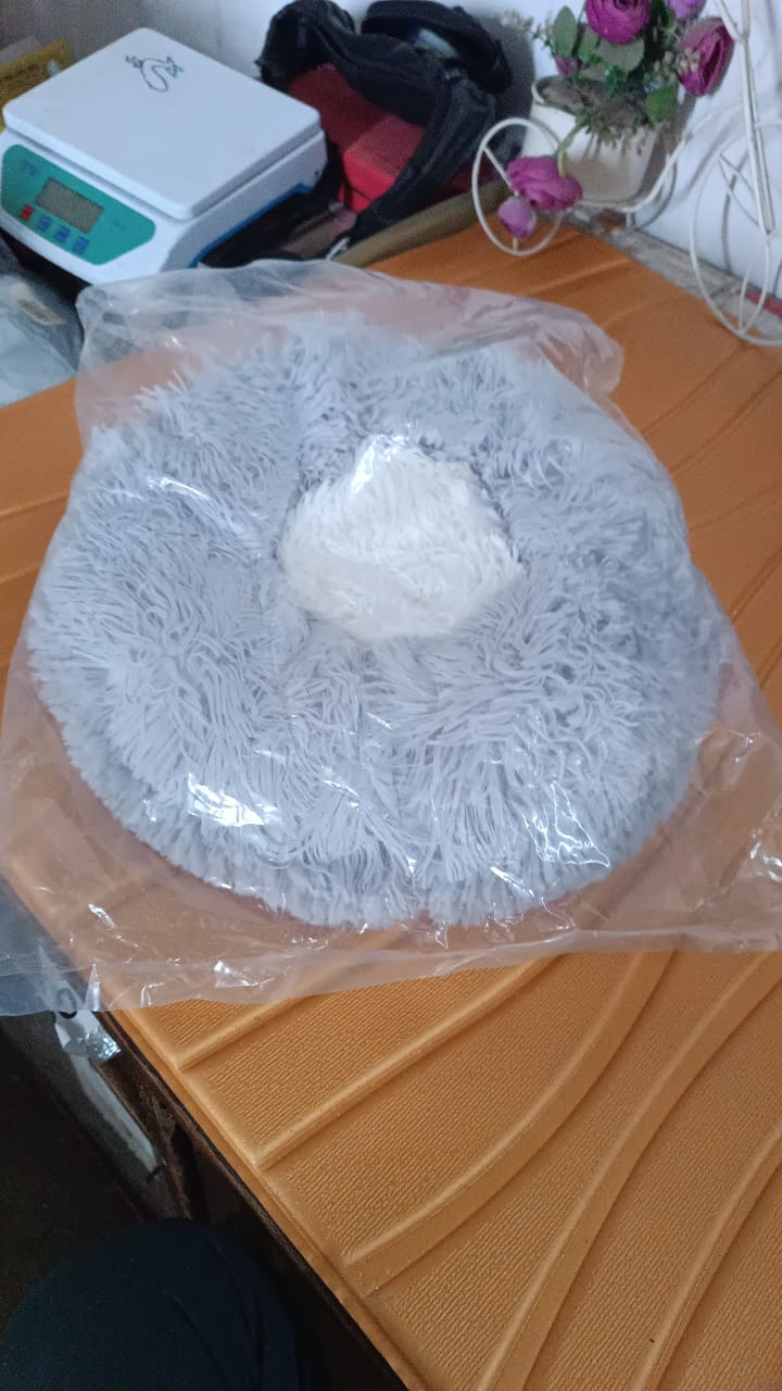 Medium Round Dog Beds for Small, Medium Dogs and Cats (1 Pc) Medium Round Dog Beds for Small, Medium Dogs and Cats (1 Pc)